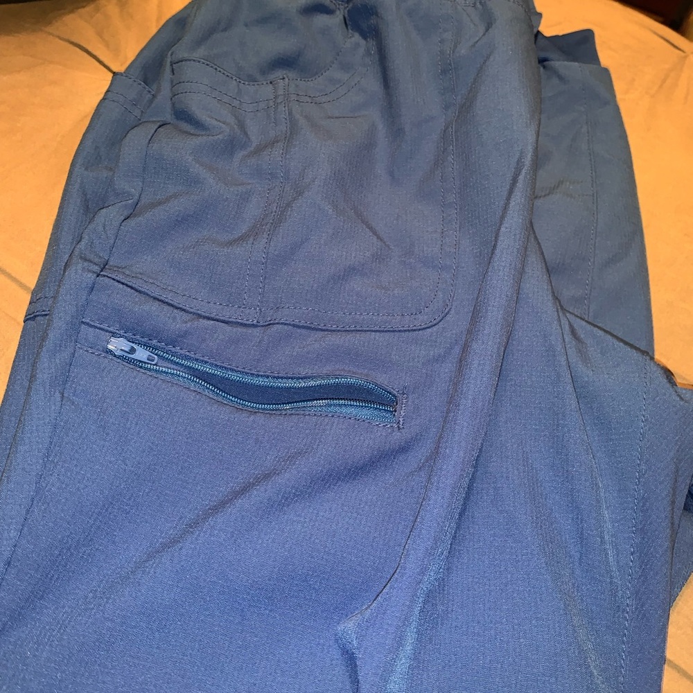 Royal blue heart &soul jogger  scrub pants (L)